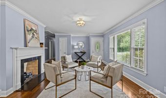 2538 Arnold Dr E, Charlotte, NC 28205