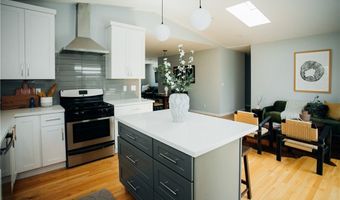 17442 Burma St, Encino, CA 91316