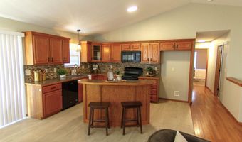 707 S Hedgewood Cir, Andover, KS 67002
