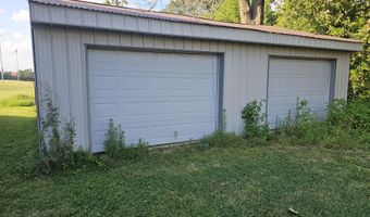 15 W Prospect St, Aurora, MO 65605