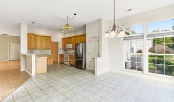16 Greenways Ln, Lakewood, NJ 08701