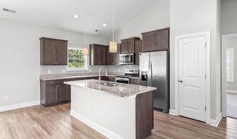 642 Sunny Pond Ln, Aynor, SC 29511