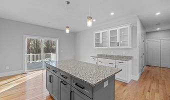 32 Gypsum Ln 30, Chester, NH 03036