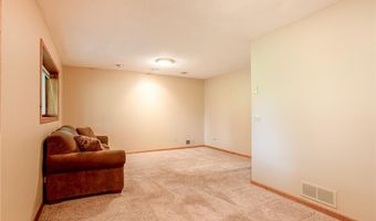 8567 Xenium Ln N, Maple Grove, MN 55369