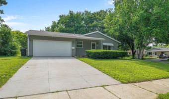 1602 Golden Oak Ln, Madison, WI 53711