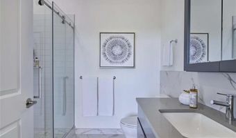 250 AVENUE E 602, Bayonne, NJ 07002