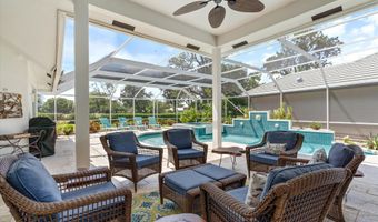 201 Orange Tree Dr, Atlantis, FL 33462