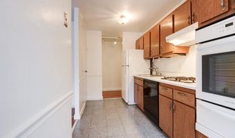 1301 S ARLINGTON RIDGE Rd 210, Arlington, VA 22202