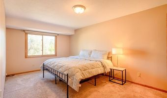 8567 Xenium Ln N, Maple Grove, MN 55369
