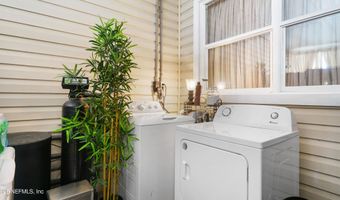 9936 JEANETTE Rd, Jacksonville, FL 32246