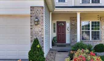 567 Brook Meadow Dr, Ballwin, MO 63021