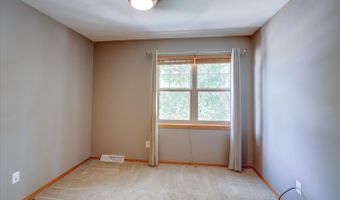 1406 Dewberry Dr, Madison, WI 53719