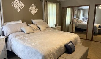 1525 Teri Ln, Algonquin, IL 60102