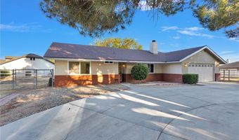 12490 Palomino Ln, Apple Valley, CA 92308
