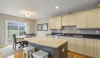2 Amberwood Ct 2, Bourne, MA 02532