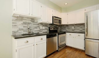 54 Idlewood 54, Bethel, CT 06801