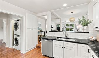 1815 Arnold Dr, Charlotte, NC 28205