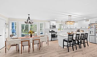 8 Big River Rd, Coventry, RI 02816