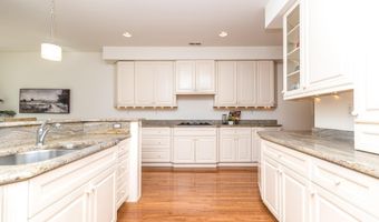 5812 HICKORY HOLLOW Ln, Doylestown, PA 18902