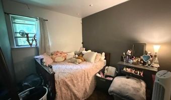 2860 Huron St, Allentown, PA 18103