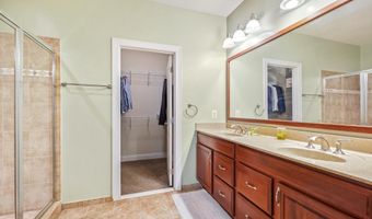 22985 WEYBRIDGE Sq, Ashburn, VA 20148