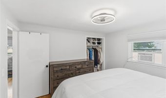 31 Charles St, North Kingstown, RI 02852