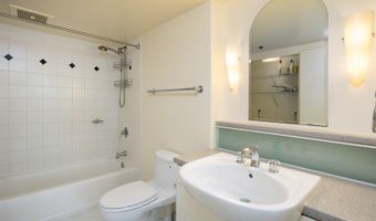 801 S King St 1706, Honolulu, HI 96813