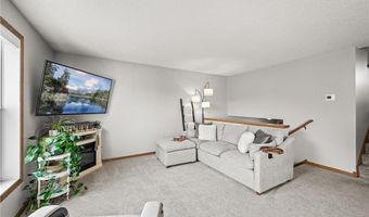 6433 158th St W, Apple Valley, MN 55124