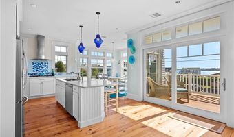 140 Tuckerman Ave, Middletown, RI 02842