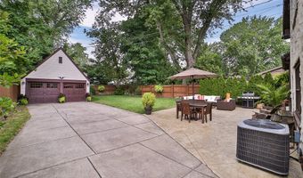 165 Lamarck Dr, Amherst, NY 14226