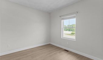 15 Morningside Dr, North Kingstown, RI 02852