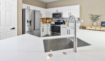 10909 W CHASE Ln, Avondale, AZ 85323