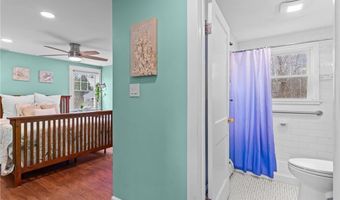4 Sherbrooke Rd, Barrington, RI 02806