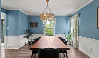 390 Willard Rd, Aurora, OH 44202