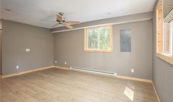 1004 Thomas Dr NE, Alexandria, MN 56308