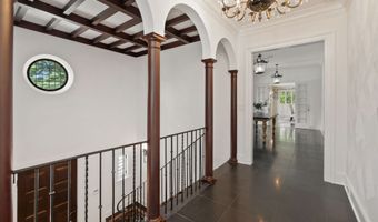 18 Tokeneke Trl, Darien, CT 06820