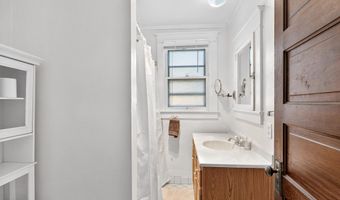 415 E SPRING St, Appleton, WI 54911