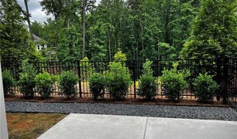 529 Clover Ln, Alpharetta, GA 30009