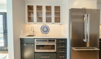 16 Cottage St, Belfast, ME 04915