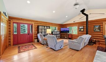 28 Apache Rd, Clearmont, WY 82835