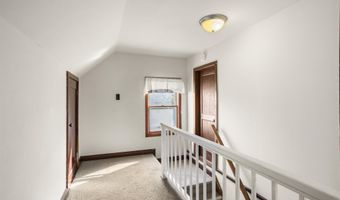 2103 N CLARK St, Appleton, WI 54911