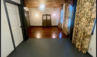 202 Bates St, Batesville, MS 38606