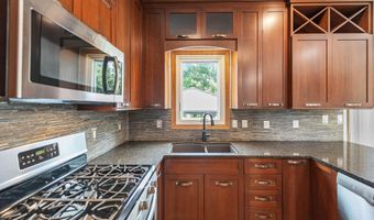 2904 Bayberry Rd, Ames, IA 50014