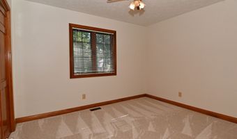 1250 Bur Oak Ct, Avon, IN 46123