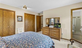 1181 Karth Lake Dr, Arden Hills, MN 55112