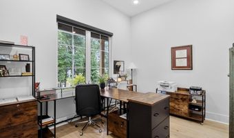 810 Caddo Dr, Benton, AR 72019