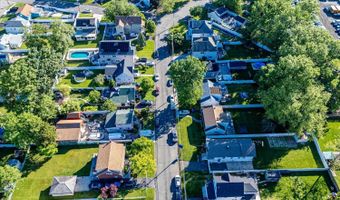 320 Demorest Ave, Avenel, NJ 07001