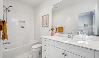 2110 Clement Ave, Alameda, CA 94501
