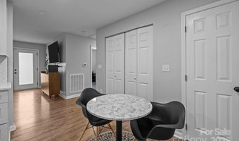 3701 Lynette Ct, Charlotte, NC 28217