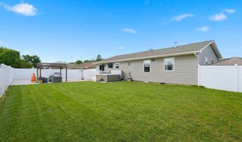 32 Edison St, Bayville, NJ 08721